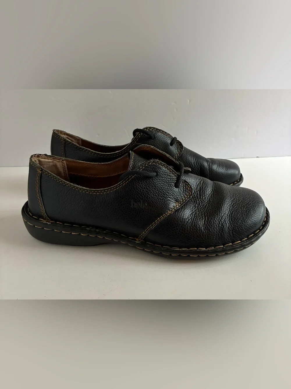 Bolo by Born Women’s 8 (39) Black Leather Lace Up Oxford Flats